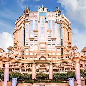 ***** Szálloda Swissotel Al Murooj Egyesült Arab Emírségek