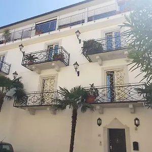  Appartamento Rodeo Drive Italia