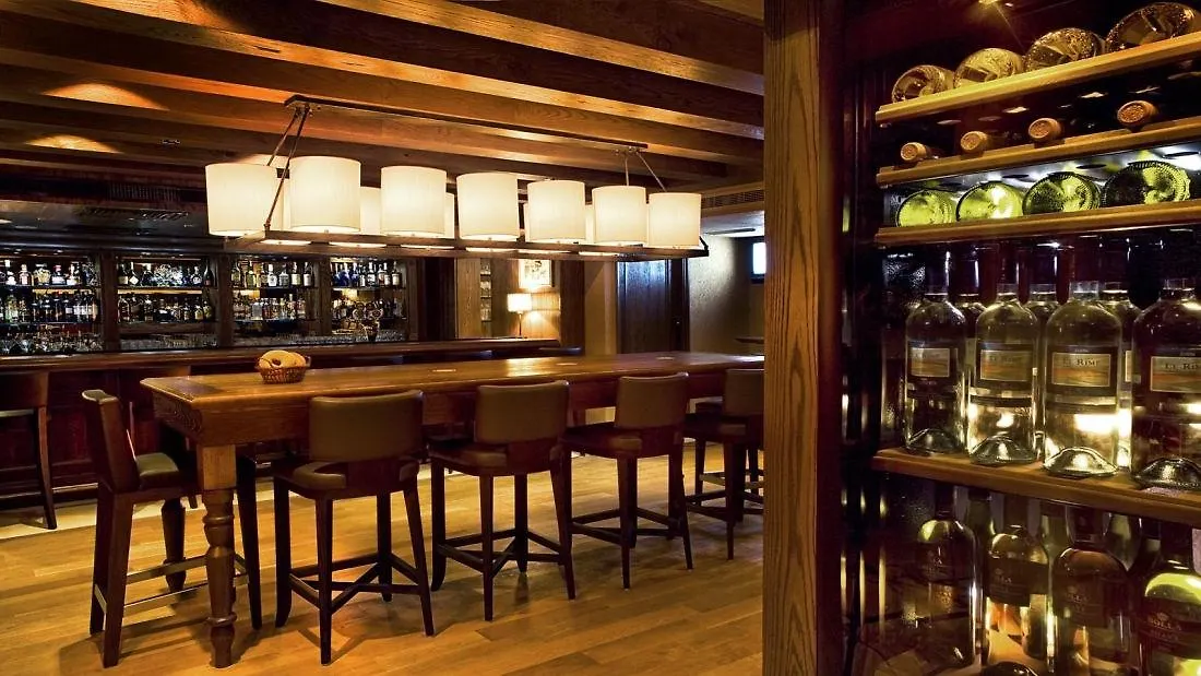 Four Points By Sheraton Sheikh Zayed Road Dubai Hotel